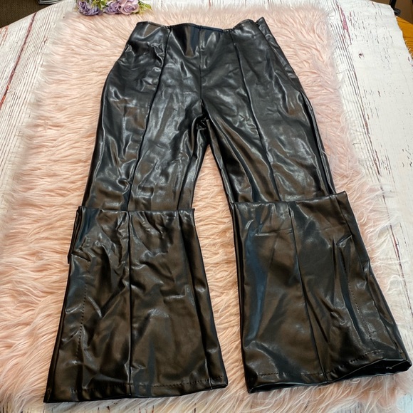 Abercrombie & Fitch Pants - Abercrombie & Fitch Vegan Leather High Rise Split Leg Flare Pants sz S